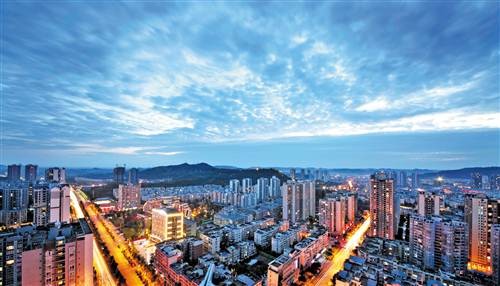 智能LED路燈改善市政照明 重慶大足區(qū)政企攜手打造智慧城市 智能LED路燈改善市政照明 重慶大足區(qū)政企攜手打造智慧城市